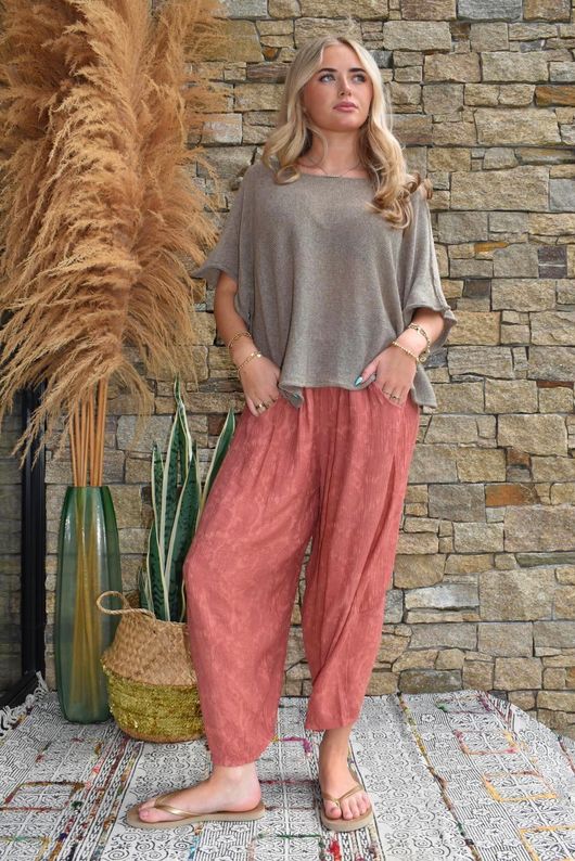 Kiti Paisley Damask 7/8 Barrel Leg Pant Terracotta
